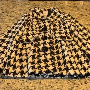 Women’s Hounds tooth Coat size medium